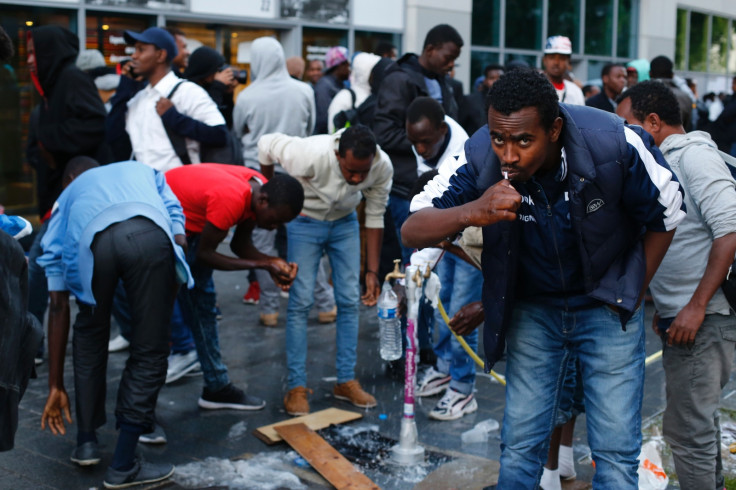 Migrant camp at Hall 'Pajol'