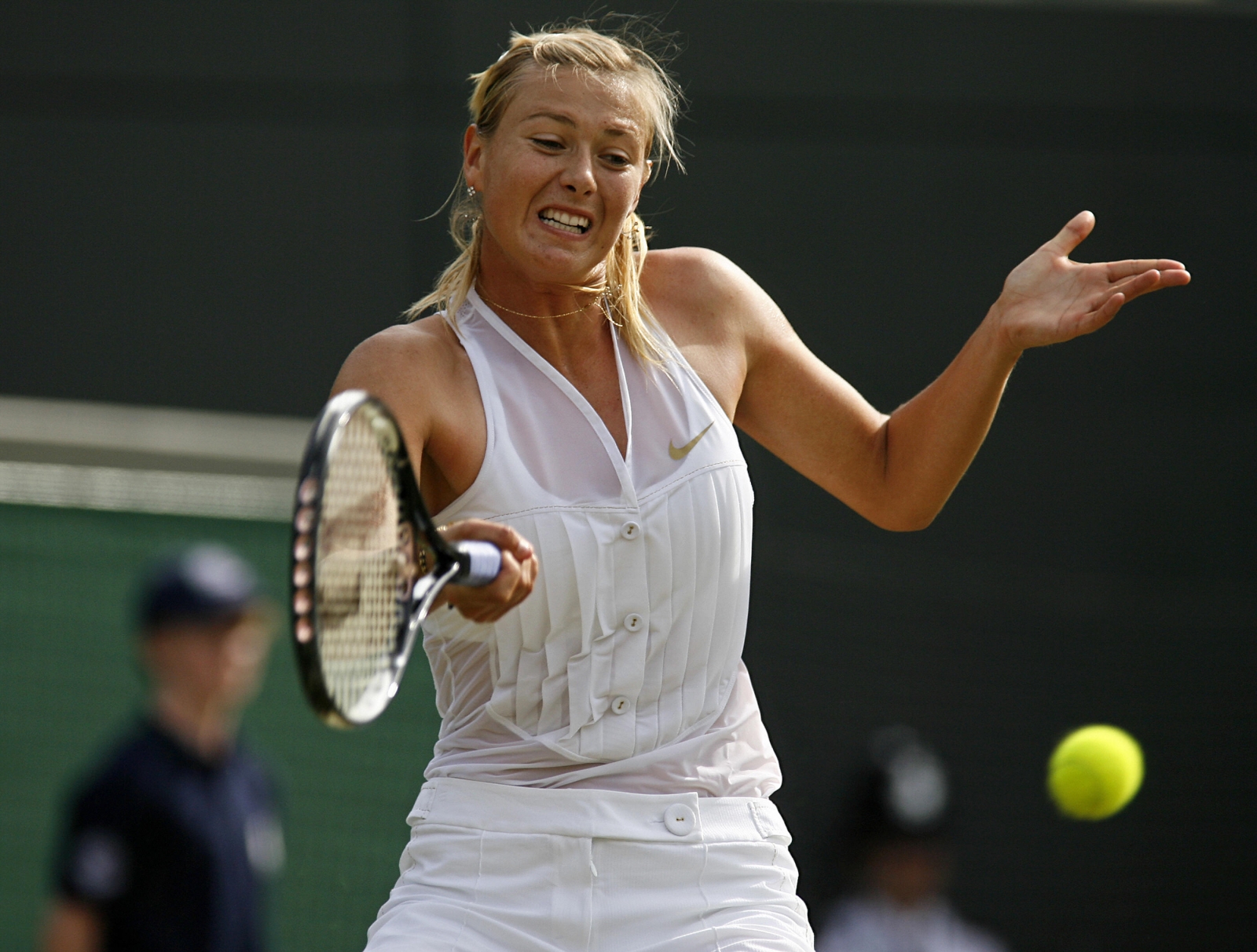 Wimbledon 2016 Nike's impractical designs are leaving the females