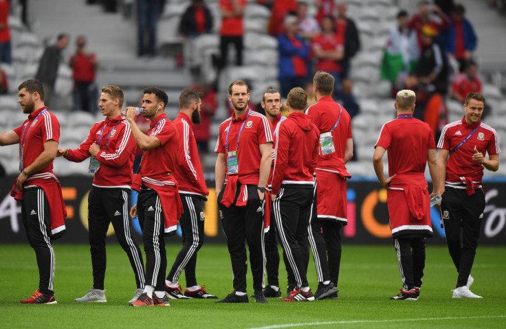 Welsh players before kick-off in Lille