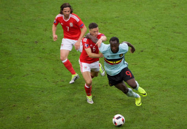 Lukaku turns on the ball Lukaku turns on the ball