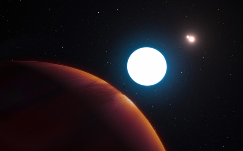 giant planet three stars