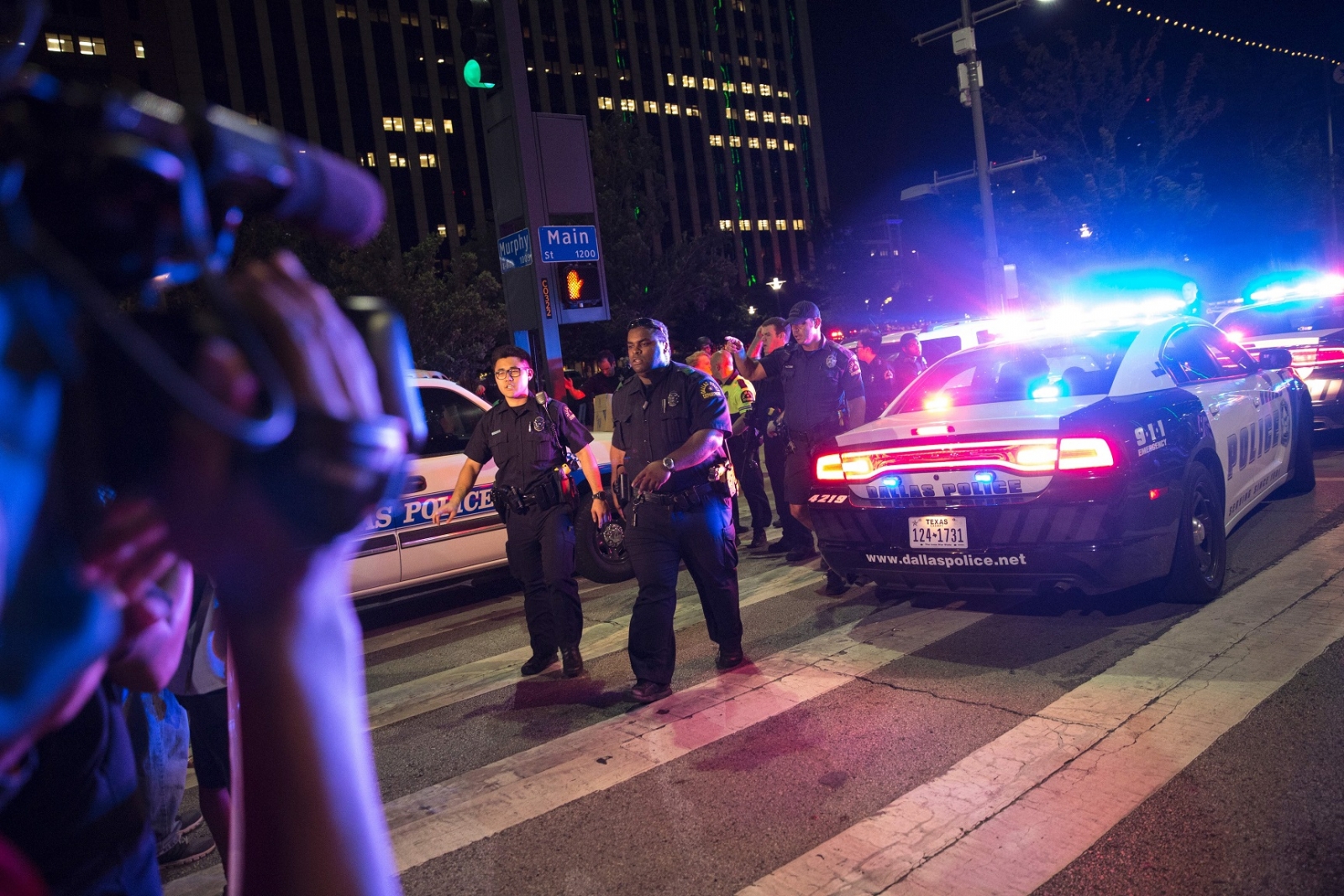 Dallas protest shootings LIVE Five police officers assassinated, 11