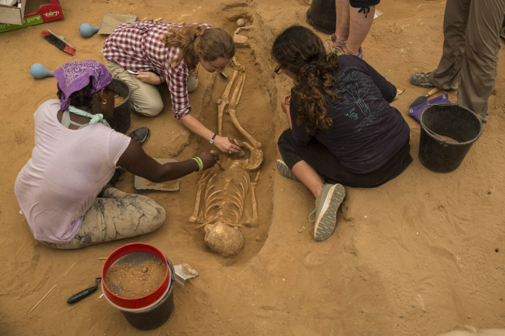 Askelon Philistine grave