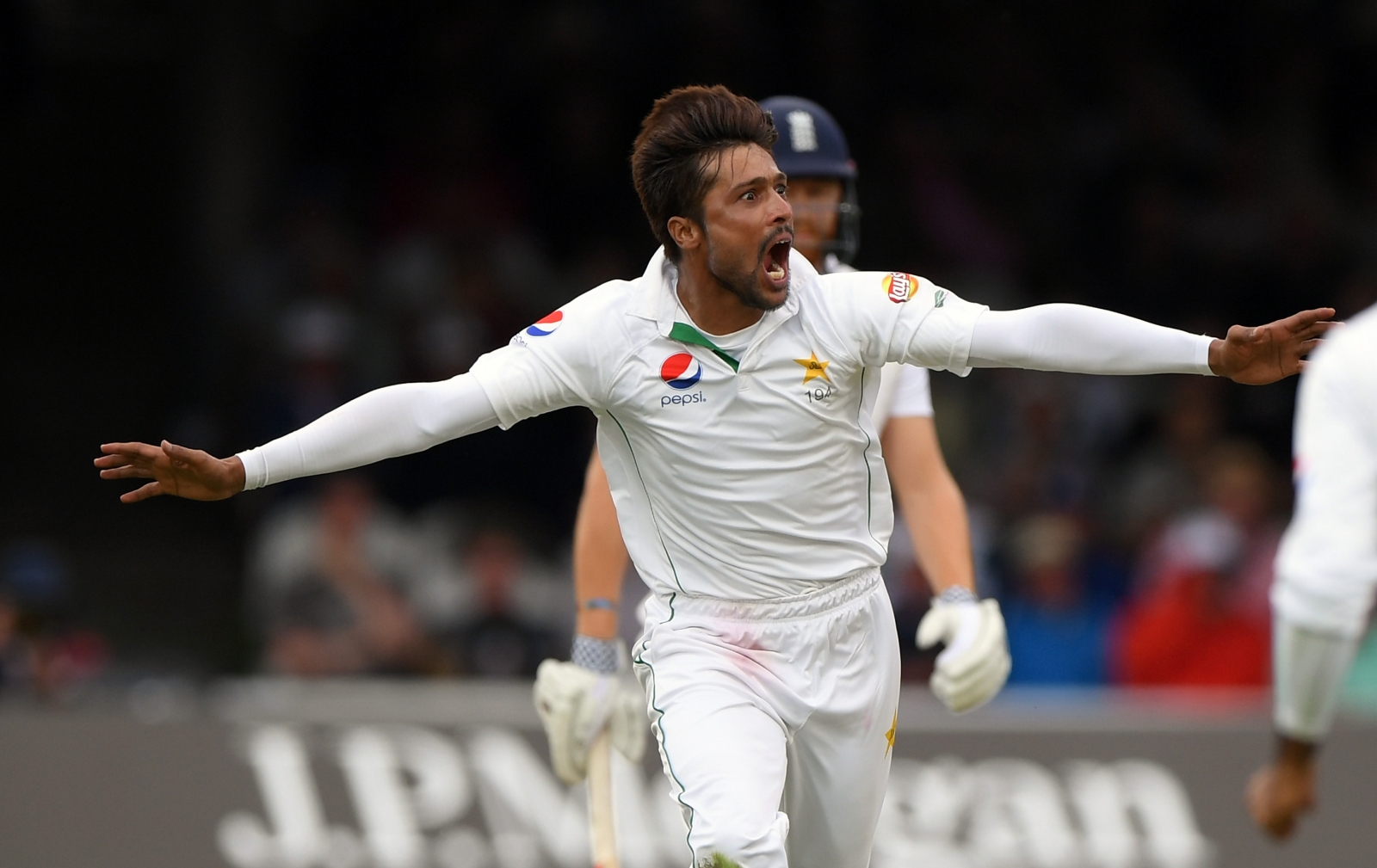 England Vs Pakistan First Test: Yasir Shah Takes Five Wickets As ...