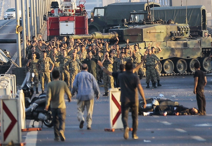 Turkish soldiers surrender