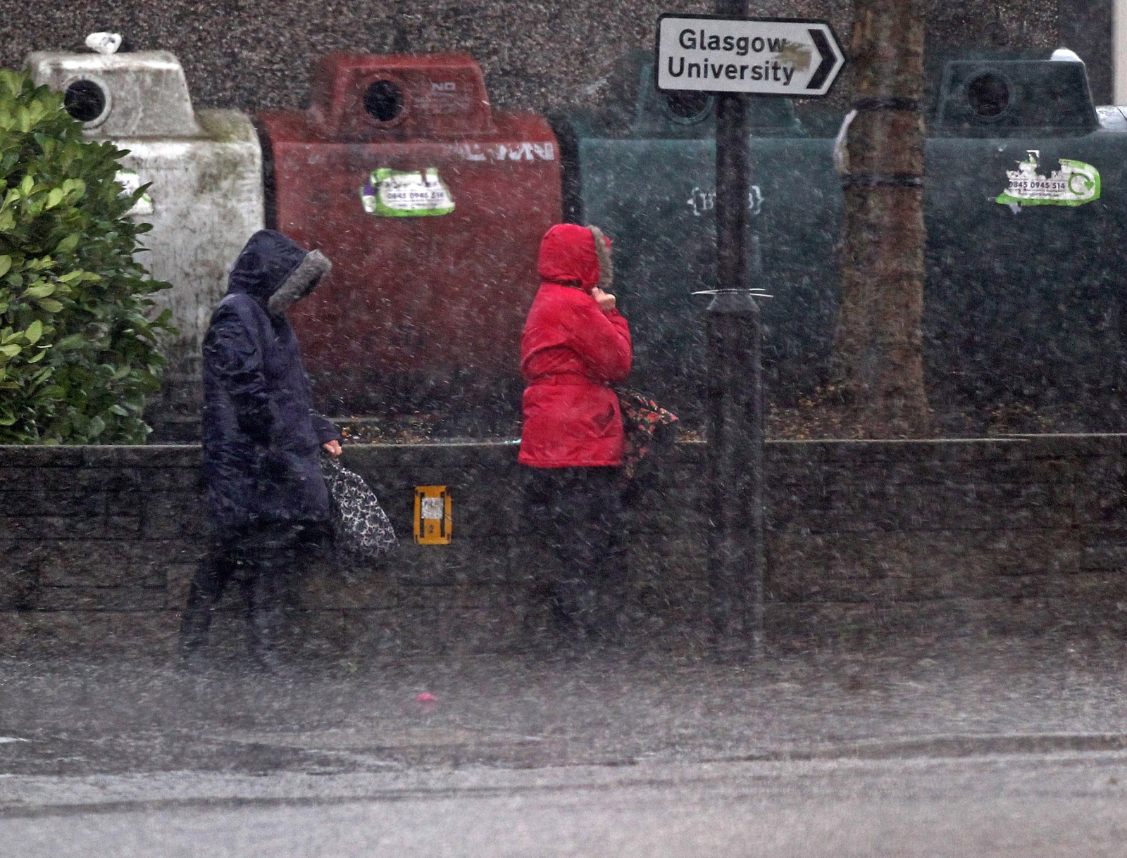 UK weather: Heatwave fun dampened by thunderstorms, hail, flooding and ...