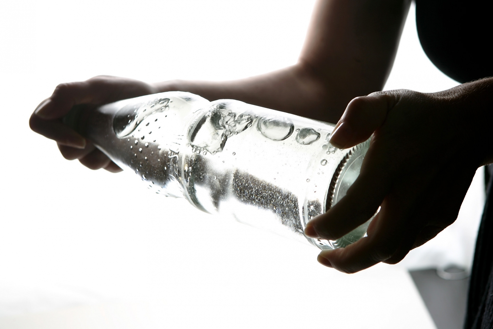 uk-summer-heatwave-is-carbonated-water-really-more-refreshing-than-still