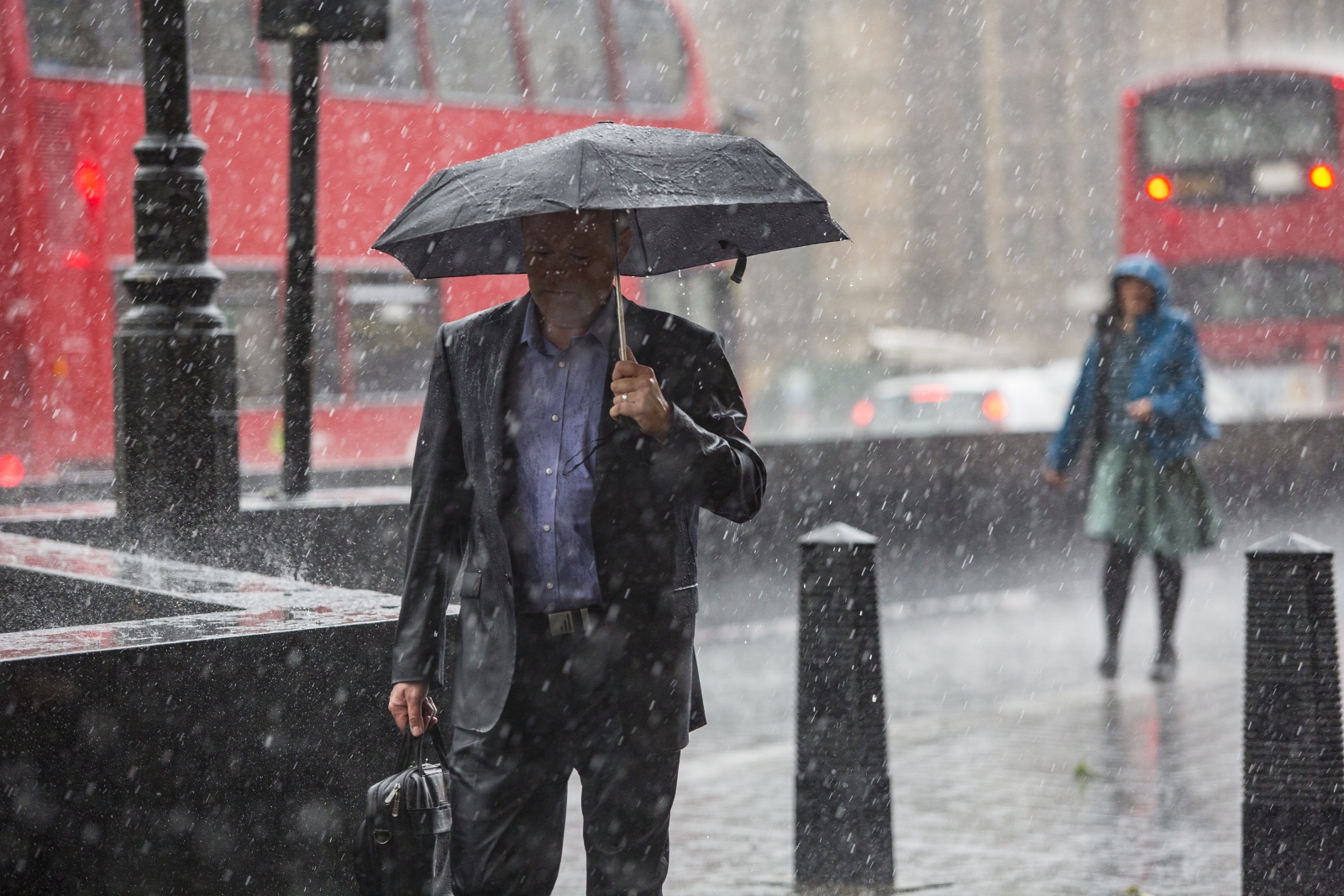UK weather: Thunderstorm set to hit London in heatwave washout