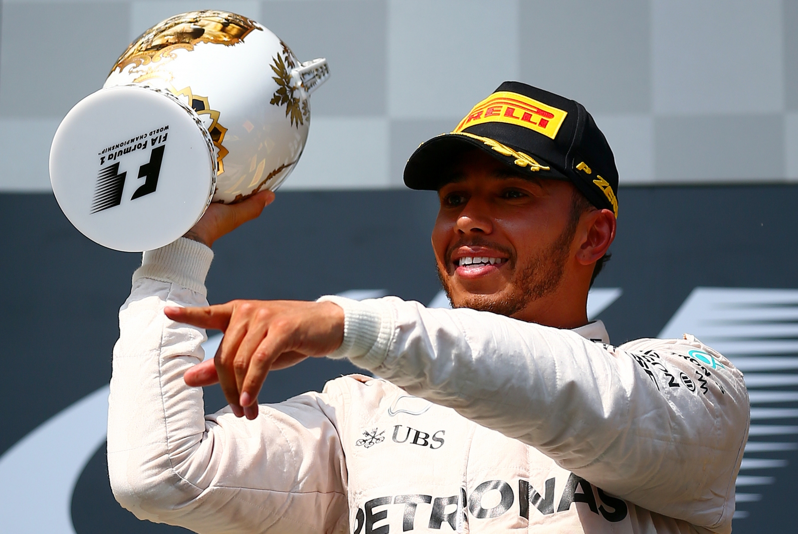 Lewis Hamilton Overtakes Nico Rosberg To Top F1 Championship