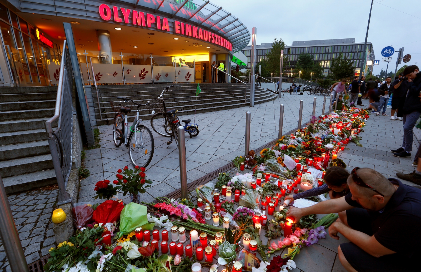 Munich shooter used Facebook to lure victims into McDonald's outlet in mall Munich shooter used Facebook to lure victims into McDonald's outlet in mall