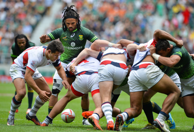 Rugby sevens scrum