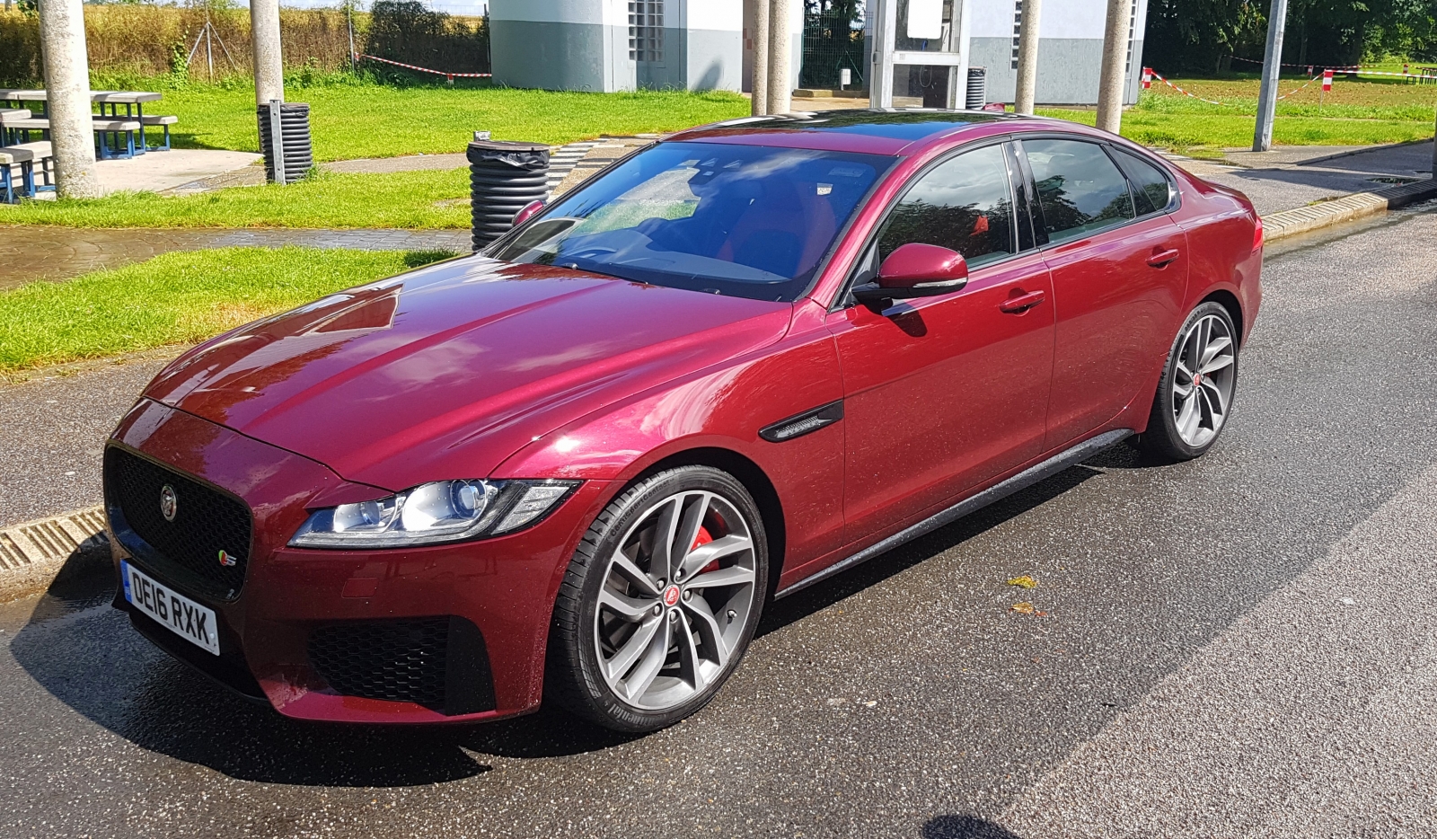 Jaguar XF V6 Supercharged review : A big Jag for the 21st ...