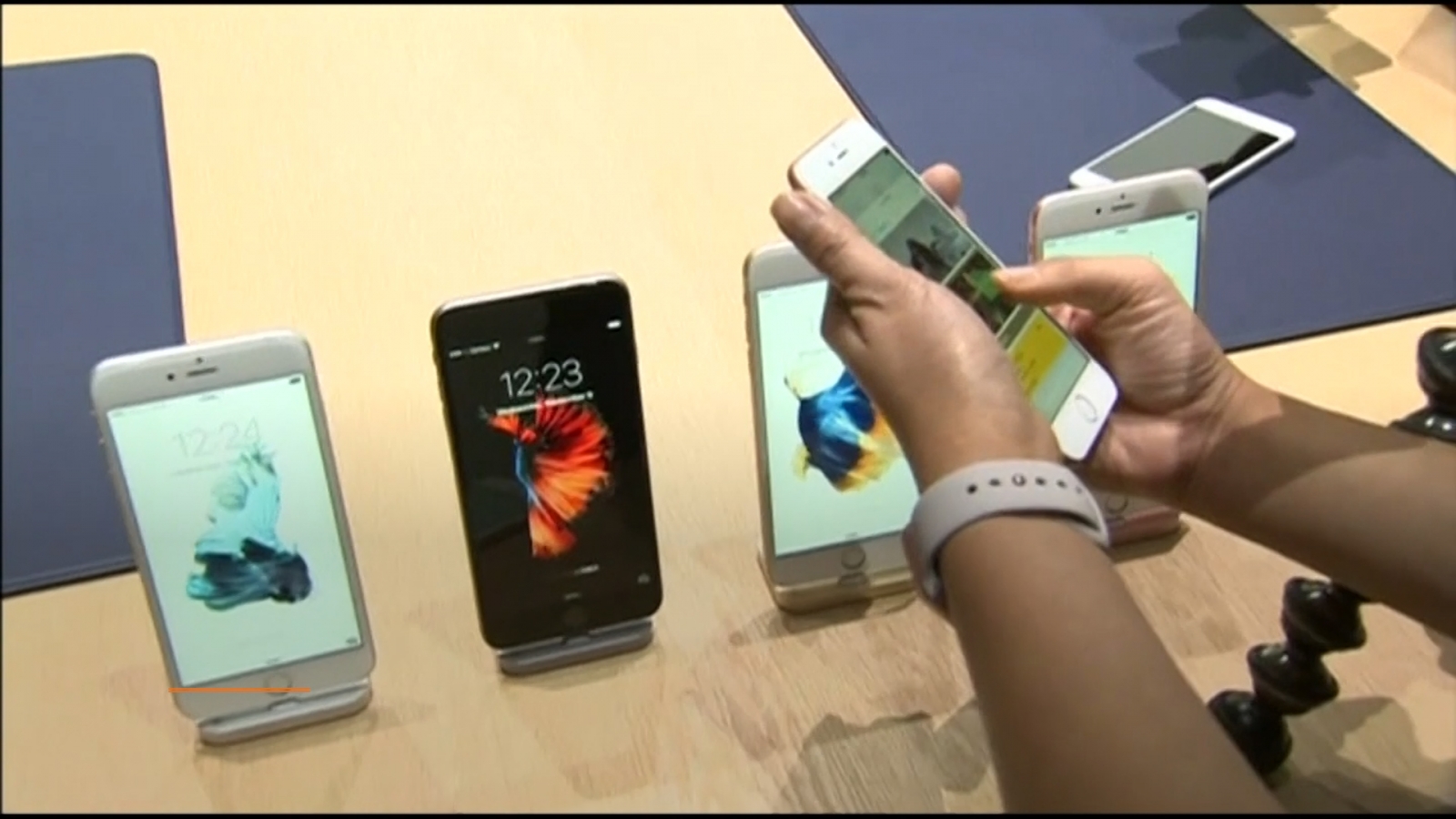 iPhone sales drop for second quarter