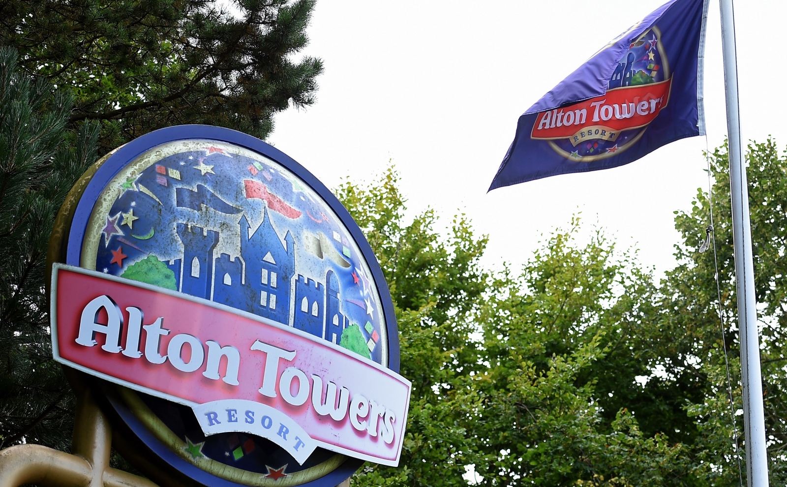 Alton Towers warns over free ticket scam posted on Facebook | IBTimes UK