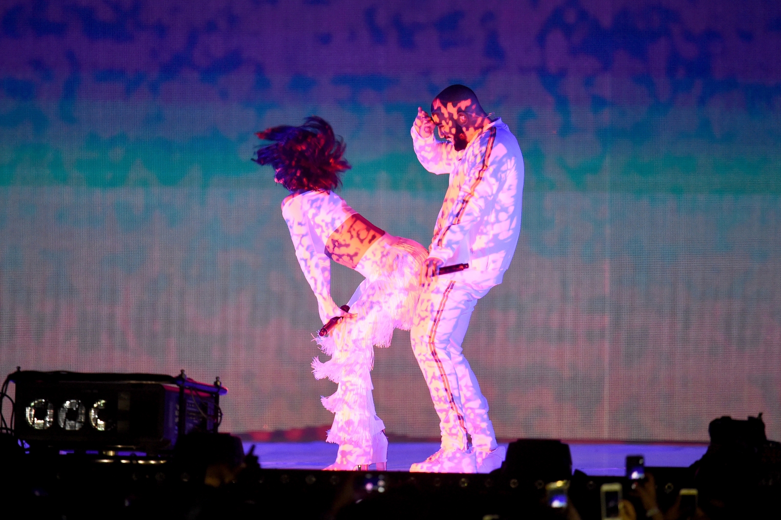 Rihanna suprises Drake at his concert in Canada | IBTimes UK