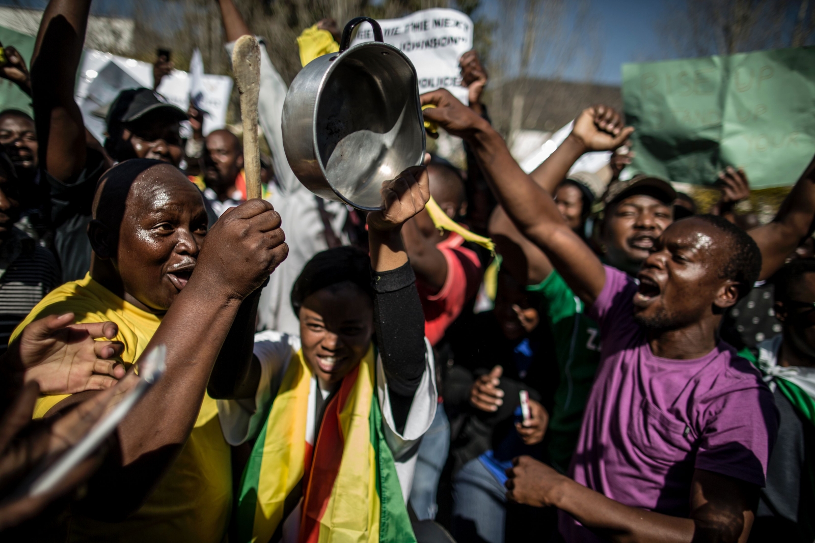 #NoToBondNotes marches in Zimbabwe: why the protests?