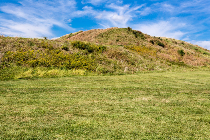 Cahokia beaded burial