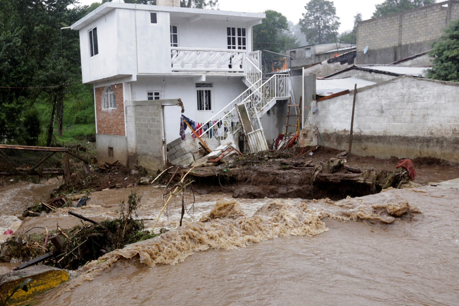 Mexico landslides Hurricane Earl