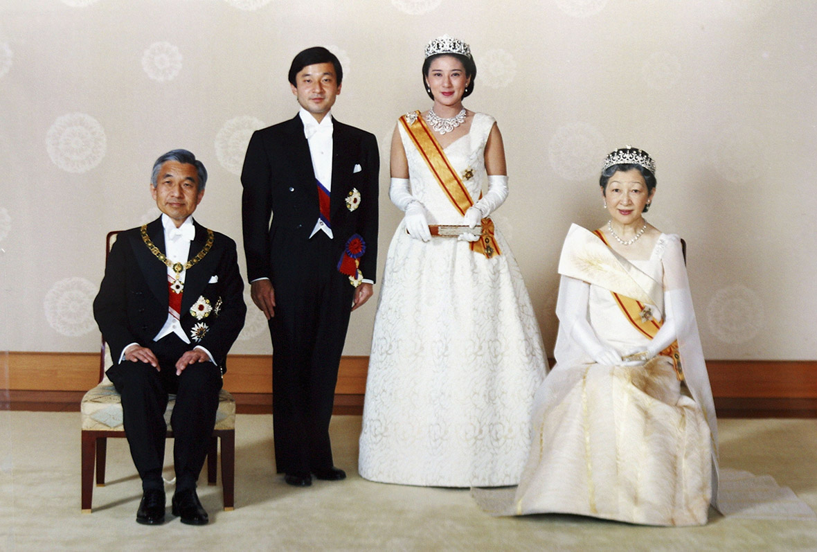Japan Emperor Akihito's life and reign in pictures
