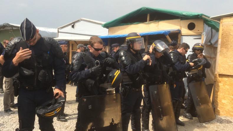 French police raid businesses in Calais jungle