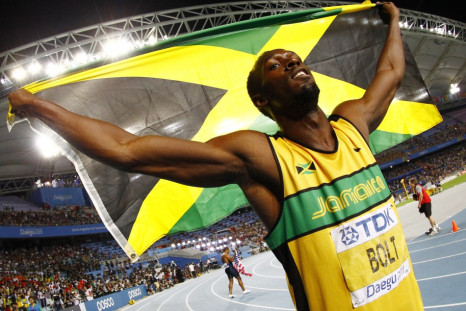Usain Bolt of Jamaica celebrates winning the men&#039;s 200 metres final at the IAAF World Athletics Championships in Daegu