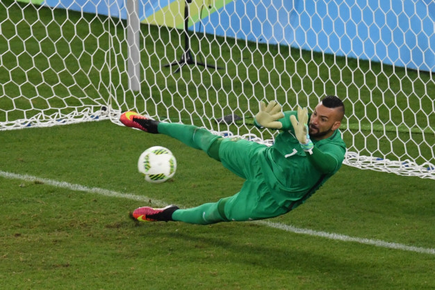 Waverton makes the crucial save Waverton makes the crucial save