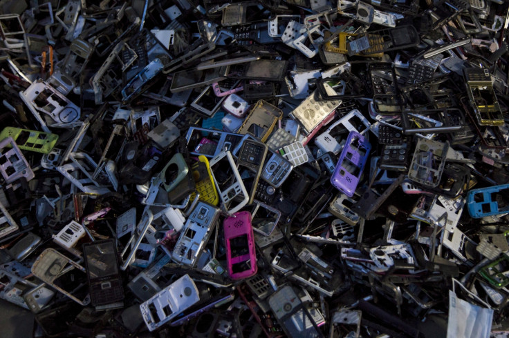 e-waste old smartphones