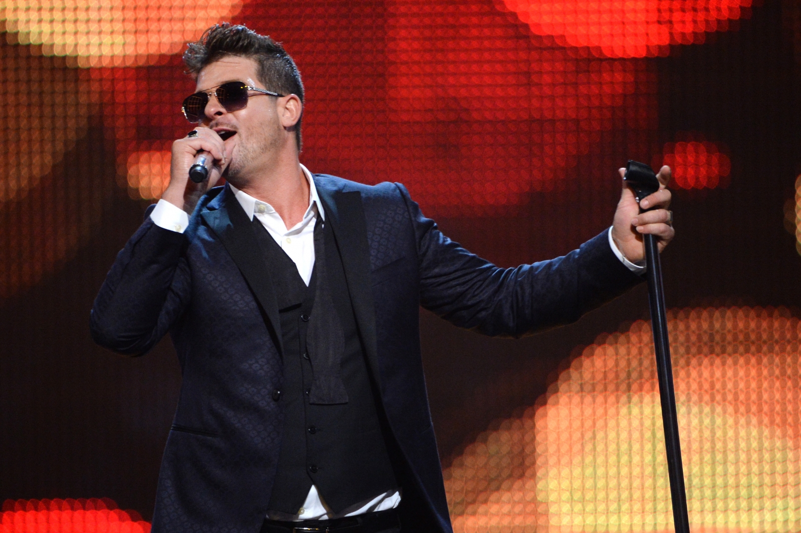 Blurred Lines: Robin Thicke and Pharrell Williams appealing Marvin Gaye ...