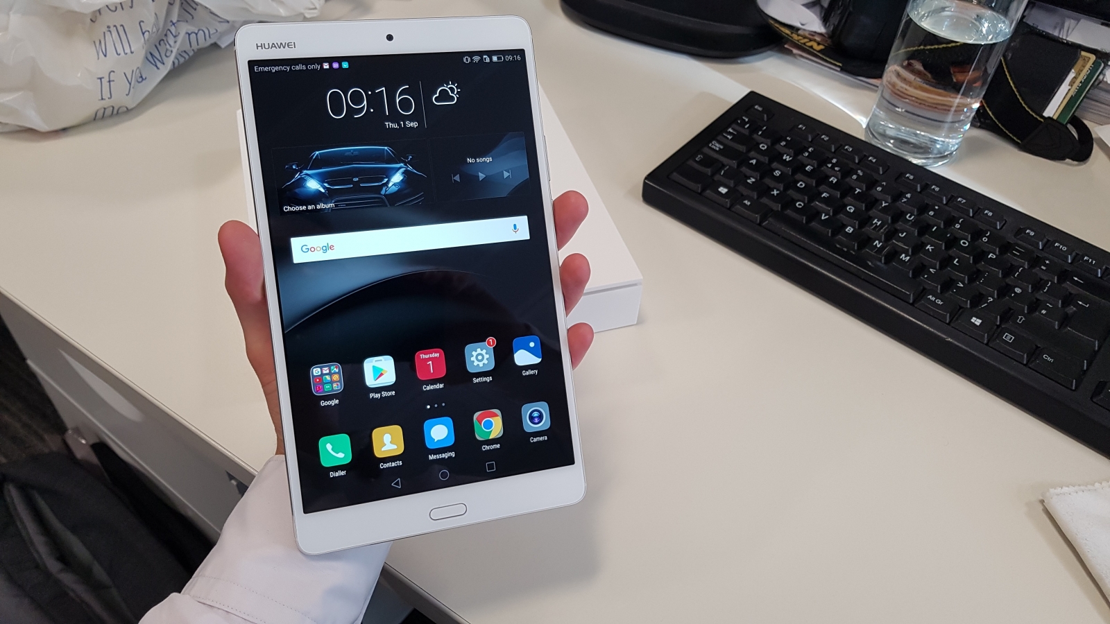 fingerprint card hands 2016: on IFA MediaPad Huawei M3 review