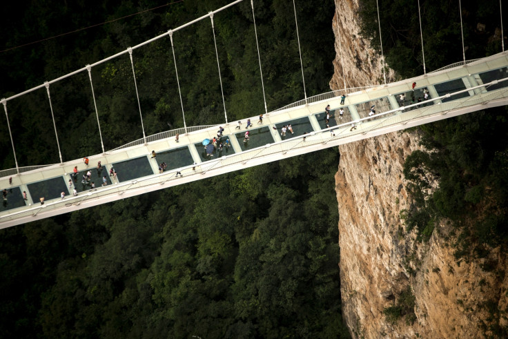 world's highest and longest glass-bottomed bridge