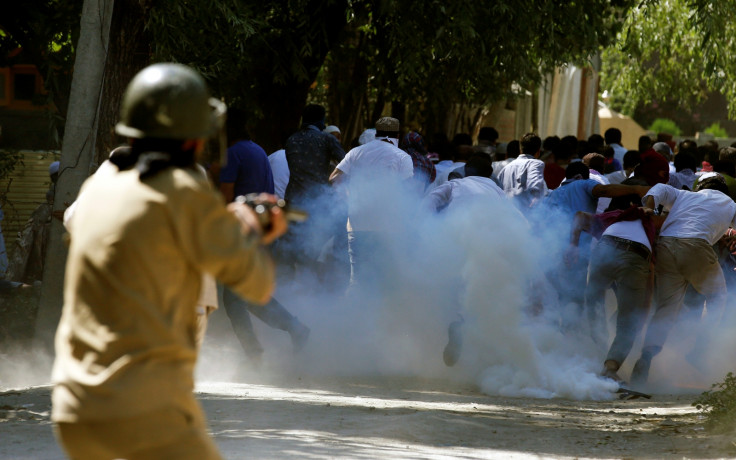 Tear gas, Srinagar