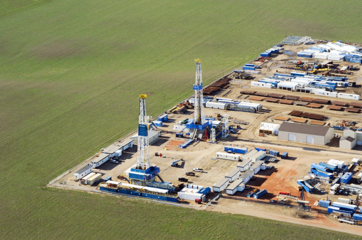 Oil rigs, North Dakota