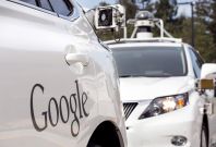 Google self-driving cars to detect police car