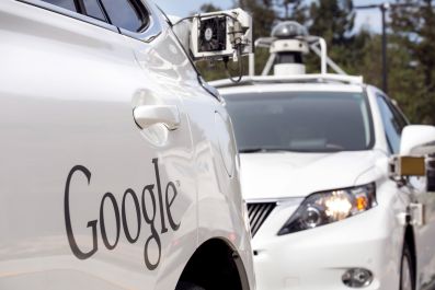 Google self-driving cars to detect police car