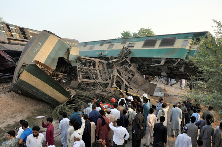 Pakistan train crash