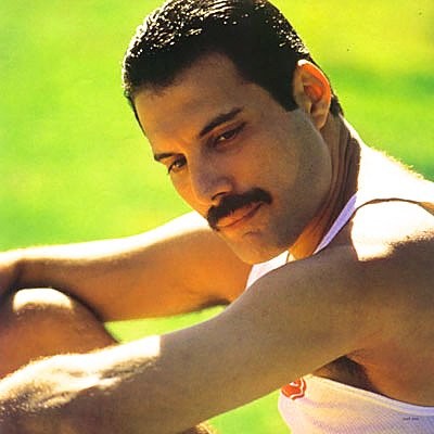 20 Facts About Queen Frontman Freddie Mercury on the 20th Anniversary ...