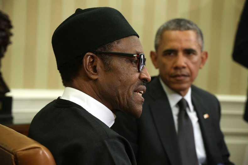 US President Barack Obama (R) Nigerian President Muhammadu Buhari