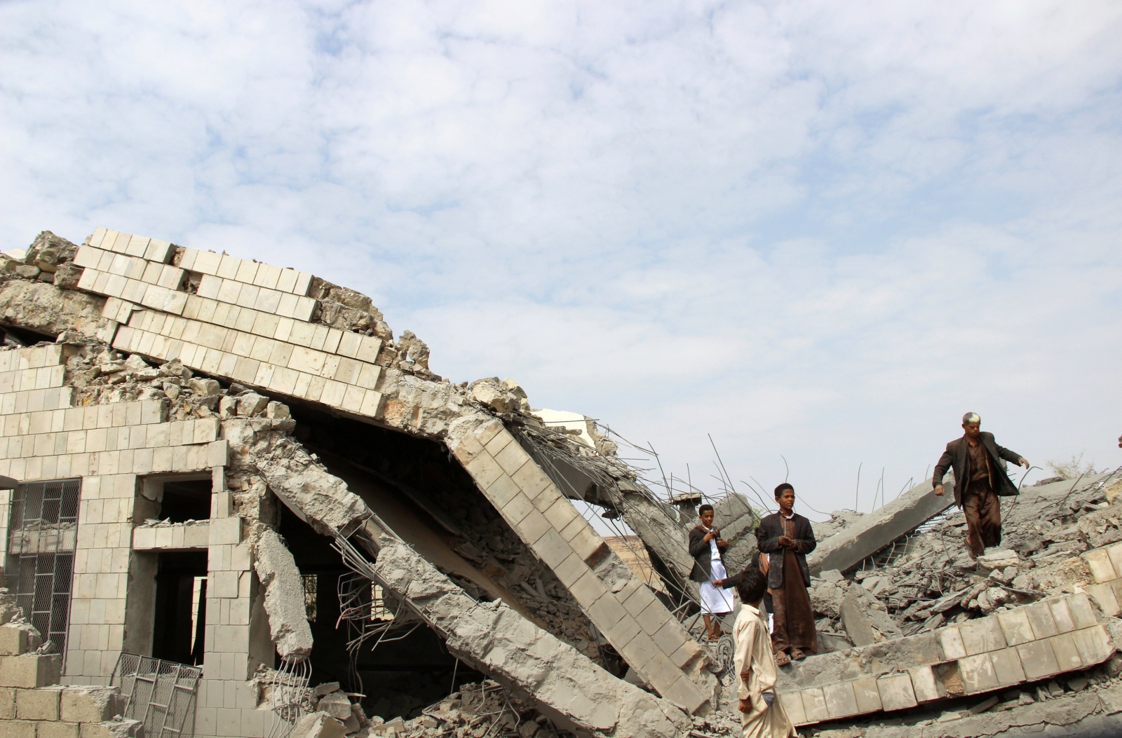 One-third of Saudi airstrikes in Yemen hit civilian targets | IBTimes UK