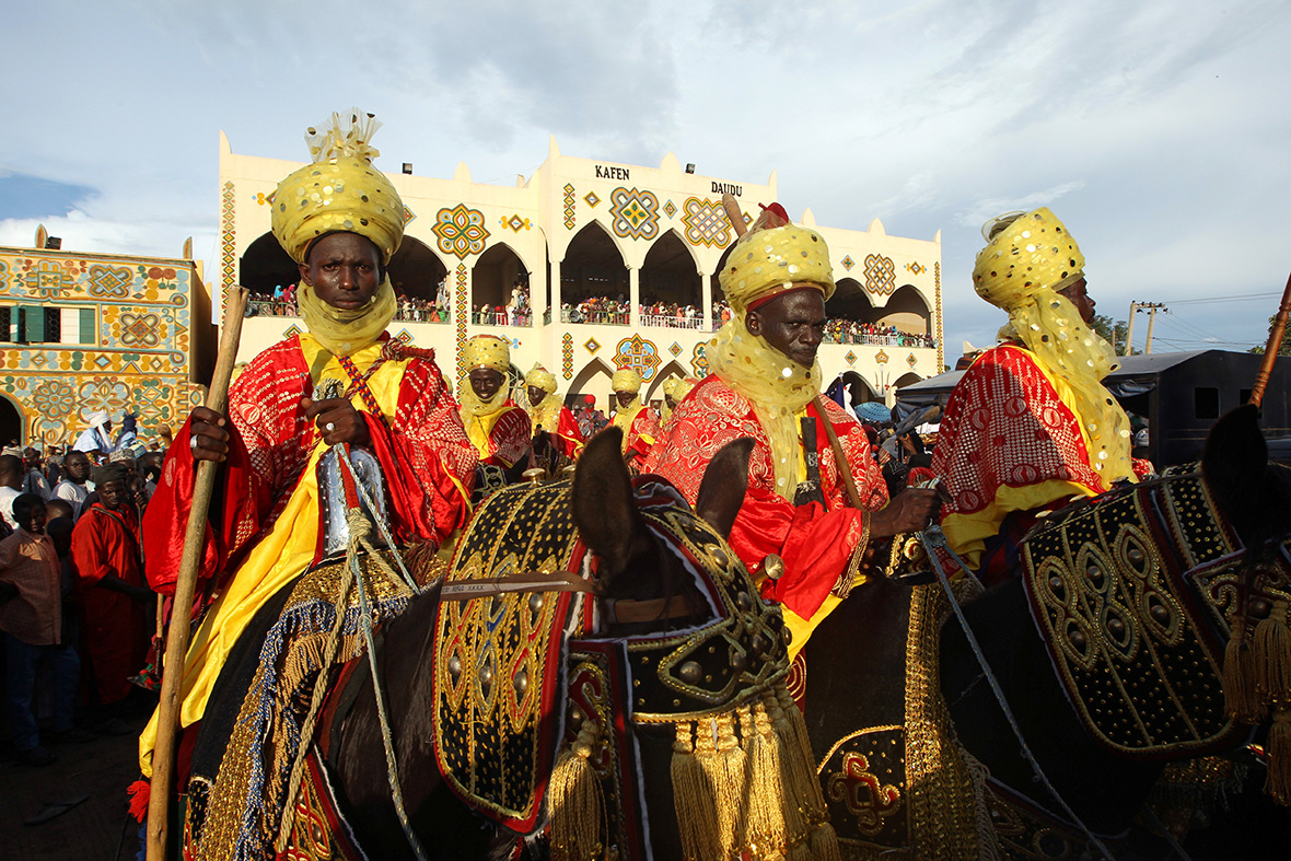 Nigeria: Horsemen pay respect to Emir of Zazzau at Durbar 
