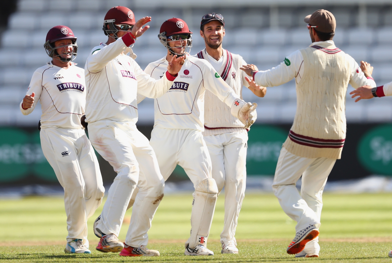 County Championship: Somerset on course for first title as Middlesex
