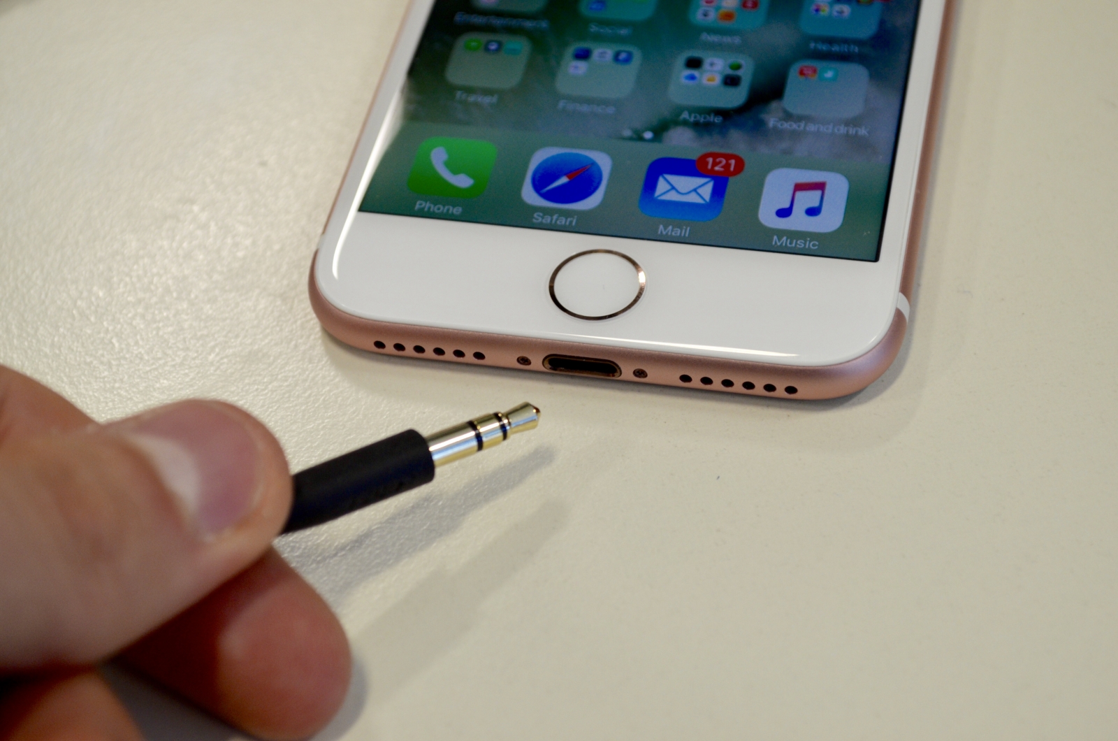 Apple iPhone 7 headphones Apple iPhone 7 headphones