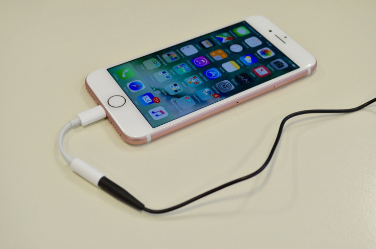 iPhone 7 headphone adapter 