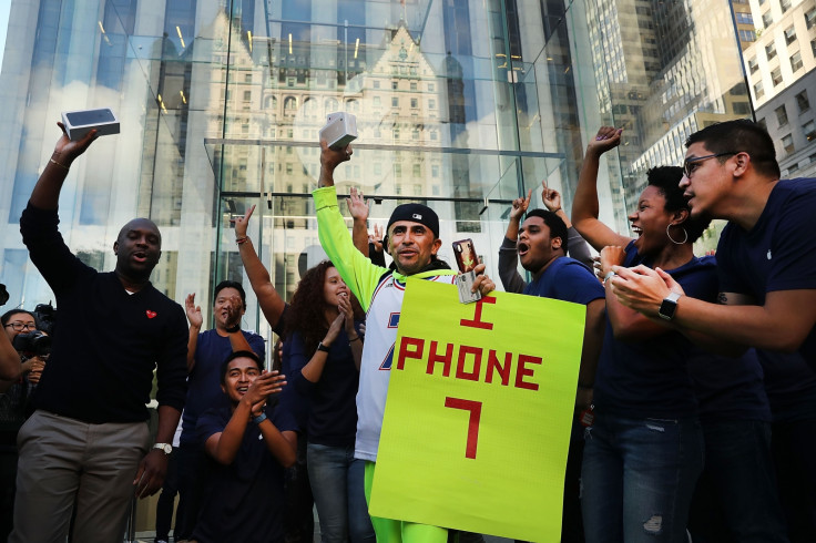 iPhone 7 sales by end of 2016 iPhone 7 sales by end of 2016
