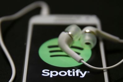 Spotify to acquire SoundCloud