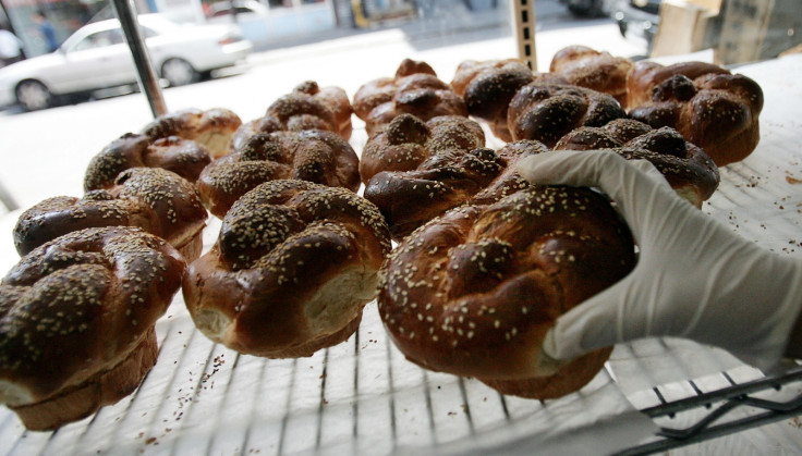 Challah bread buns
