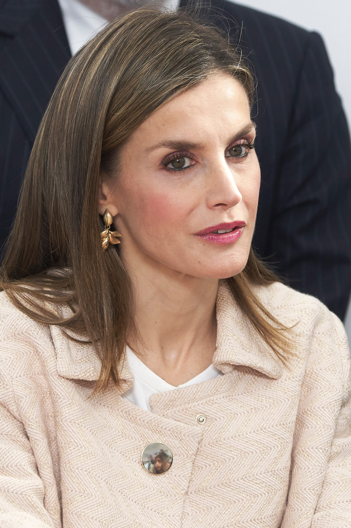 Feel-good Fall Fashion: Spain's Queen Letizia Showcases Autumn Style In ...