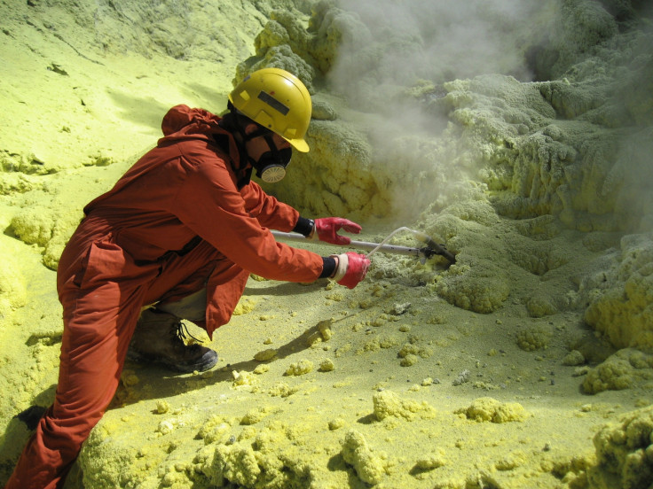 predicting volcanic eruptions