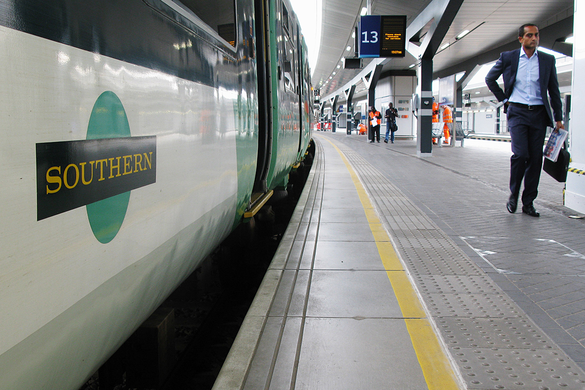 Southern rail Christmas Eve strike dates changed