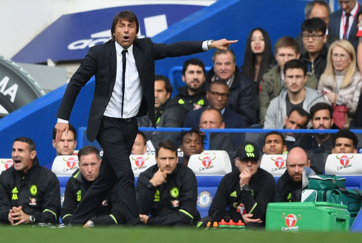 Antonio Conte on the Chelsea bench