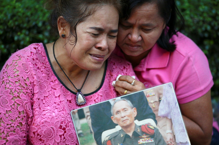 Thai women dressed in pink